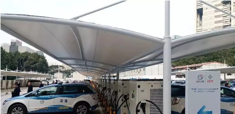 狗子28携手罗宾森 亮相深圳留创站03.jpg