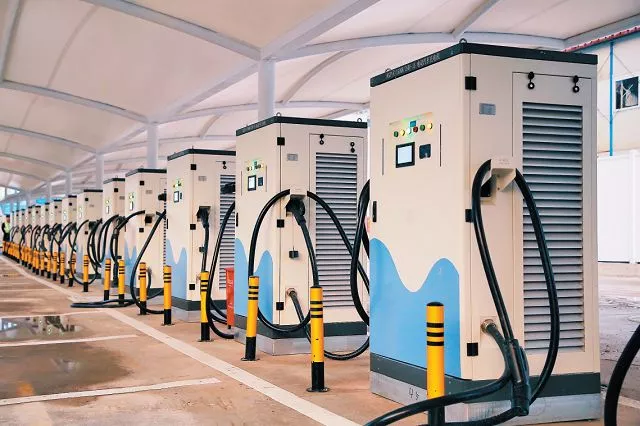 狗子28携手罗宾森 亮相深圳留创站04.jpg