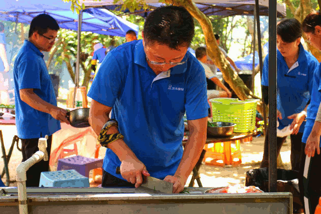 狗子28研究院团建5.gif 狗子28研究院团建5.gif